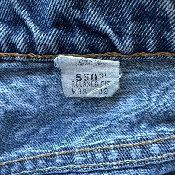 Vintage Levis 550 cutoff denim shorts - Picture 3 of 4